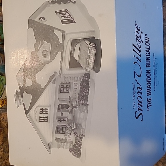 1997 Vintage Department 56 Snow Village The Brandon Bungalow #54918 W/Light - Picture 3 of 6